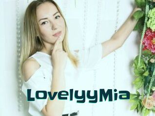 LovelyyMia