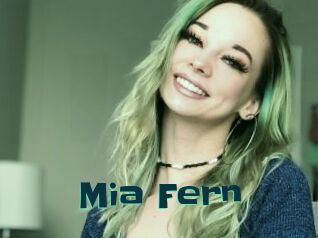 Mia_Fern